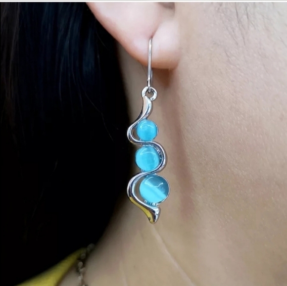 🎀Stunning Moonstone Twist Drop Earings - Picture 5 of 5